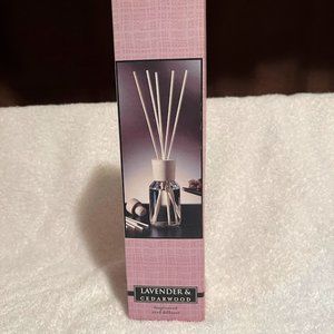 Fragranced reed diffuser